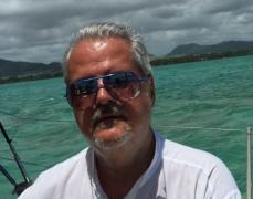 Adrian Năstase, la împlinirea vârstei de 66 de ani: "Nu mi-e indiferent viitorul, dar nu sunt optimist. Viaţa intr-o colonie va fi tot mai grea"