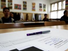 Evaluarea Naţională 2016: Este INTERZIS accesul în sălile de examen cu telefoane mobile sau cu mijloace electronice de calcul ori de comunicare