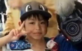 Ştirea dispariţiei lui a făcut înconjurul lumii. Cum a fost găsit băieţelul abandonat de părinţi într-o pădure plină de urşi (VIDEO)