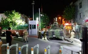 BREAKING NEWS: Lovitura de stat din Turcia a fost respinsă, susţin Guvernatorul Istanbulului şi purtătorul de cuvânt al serviciilor de informaţii