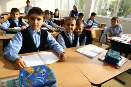 Sistemul de învățământ, un COŞMAR pentru elevi. “Copilul stă 35 de ore la şcoală”. Anunţul este făcut chiar de Ministrul Educaţiei