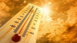 AVERTIZARE METEO: România se topeşte la soare! Urmează un weekend de foc, cu temperaturi de până la 40 de grade Celsius. Ce sfaturi ne dau medicii