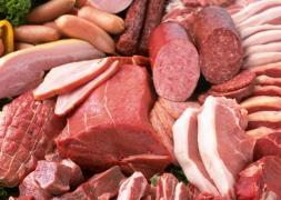 Câtă carne şi cât lapte consumă lunar românii. Rezultatele sunt surprinzătoare