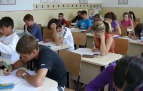 EVALUAREA NAŢIONALĂ Rezultatele finale sunt afişate marţi. Vineri începe completarea opţiunilor în fişele de înscriere