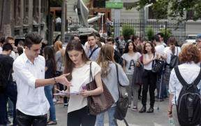 BACALAUREAT 2016. Subiectele la matematică, “floare la ureche” pentru elevi