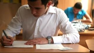 BREAKING NEWS: O nouă petiţie ZGUDUIE Ministerul Educaţiei. Absolvenţii de liceu vor ca “Moromeţii“ să fie interbelic