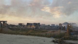 ALERTĂ! Incendiu devastator la Vadu. Un recipient sub presiune a explodat. IMAGINI de la faţa locului