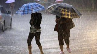 România, împărţită în două: Furtuni şi vijelii în nordul ţării; vreme călduroasă în sud