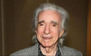 A MURIT regizorul celui mai celebru film de dragoste - "Love Story". Arthur Hiller avea 92 de ani (VIDEO)