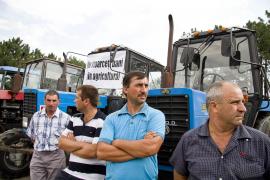 BREAKING NEWS: Protest în fața Guvernului. Fermierii au intrat în greva foamei și cer demisia ministrului Agriculturii