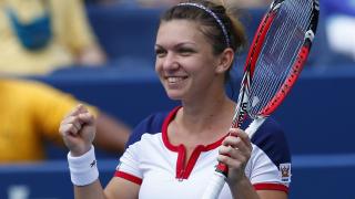Simona Halep s-a calificat în semifinale la Cincinnati, după o revenire spectaculoasă în meciul cu Agnieszka Radwanska