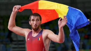 Cecenul cu barbă roșcată , medaliat la lupte pentru România, în topul căutărilor pe Google. Este mai tare decât Einstein!