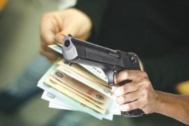 TEROARE într-un oraş din România! O grupare extrem de periculoasă jefuieşte oamenii prin violenţă extremă