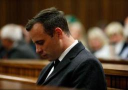 GEST EXTREM: Oscar Pistorius ar fi încercat să se sinucidă. El a fost dus la spital cu răni la la încheieturile mâinilor