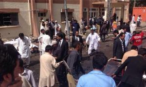 ATENTAT sângeros în Pakistan: Cel puţin 42 de morţi şi zeci de răniţi, după ce o bombă a explodat lângă un spital