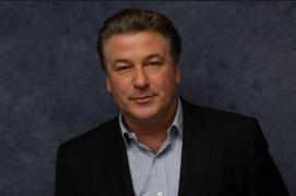 IMAGINI emoţionante publicate de actorul Alec Baldwin cu fiul său nou-născut, Leonardo Angel (FOTO)