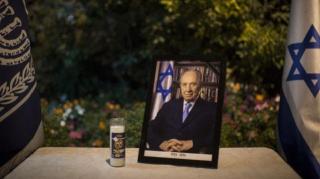 A început ceremonia de înmormântare a lui Shimon Peres. Zeci de lideri din întreaga lume, inclusiv preşedintele român Klaus Iohannis, iau parte la funeralii (FOTO)