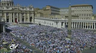 Maica Tereza a fost sanctificată de Papa Francisc; La ceremonia de la Vatican au participat mii de oameni (IMAGINI în DIRECT)