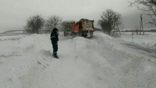 400 de familii din Neamţ, izolate din cauza NINSORII şi a VISCOLULUI