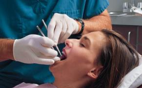 Descoperire REVOLUŢIONARĂ: Dinții cariați s-ar putea regenera