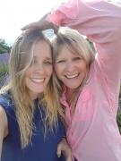 Generaţiile care sfidează vârsta. Nu poţi să-ți mai dai seama cine e mama şi cine e fiica