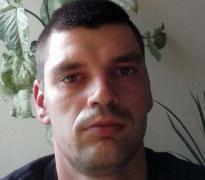 Csomos Ferenc, suspectat că l-a omorât pe fostul lider al PRM Salonta, a recunoscut. Şi-a lovit victima cu o lopată, apoi l-a înjunghiat cu un cuţit