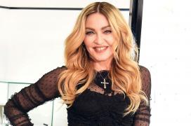 SCANDALOS! Madonna şochează din nou. "M-a făcut să vomit" este una dintre reacţii, după apariţia unei fotografii controversate (FOTO)