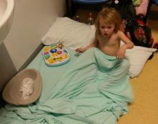 IMAGINILE HAOSULUI din spitalele din Marea Britanie: Lipsesc paturi, ambulanțe, medici. Oamenii aşteaptă şi până la opt ore pentru a fi internaţi