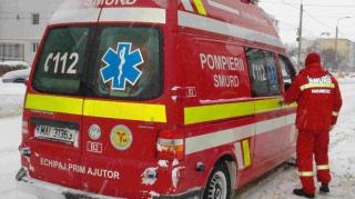 Copil de trei ani, internat de urgenţă cu arsuri grave, după ce a fost împins de fratele său într-o oală cu apă clocotită