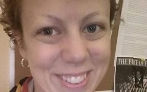 Motivul REVOLTĂTOR pentru care angajata unei şcoli a fost CONCEDIATĂ! Povestea sa a devenit VIRALĂ în Social Media