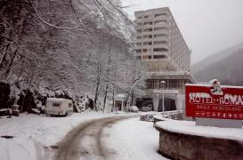 Doi topografi au murit joi în timp ce făceau măsurători într-o galerie din Băile Herculane