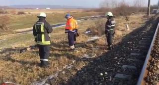 Bărbat spulberat de tren, lângă Lugoj. Echipajul de la Ambulanță nu a mai putut decât să declare decesul
