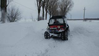 Un inconștient a trimis salvatorii ISU în nămeți de doi metri, după o gravidă. "Glumețul", căutat acum de Poliție