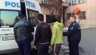 ÎNSPĂIMÂNTĂTOR. Două BESTII din Alba au OMORÂT o femeie, încercând s-o VIOLEZE. Femeia s-a luptat până la ultima suflare (VIDEO)