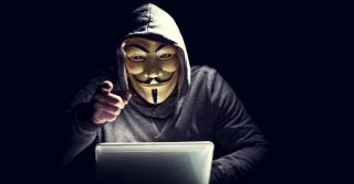 Anonymous către Donald Trump: "Vei regreta următorii patru ani!"
