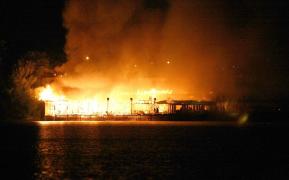 INCENDIUL de la Bamboo, stins după aproape 60 DE ORE!