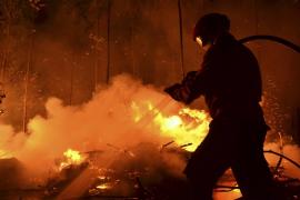 Pompierii militari au salvat în numai o săptămână vieţile a 71 de persoane şi au stins peste 500 de incendii