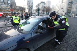 Măsuri extreme pentru combaterea poluării, în Franţa. Ce au păţit la Paris şoferii cu maşini mai vechi de 15 ani