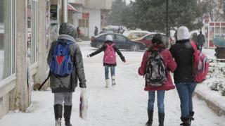 STRUCTURA ANULUI ŞCOLAR 2016-2017: programul vacanţelor şi calendarul examenelor. Vezi care sunt noutăţile!