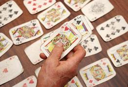 ÎNŞELAŢI prin "metoda ghicitului". Victimele erau atrase prin anunţuri on-line