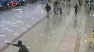 Neglijenţa bate hoţii: I-au dat de gol amprentele lăsate pe o maşină!