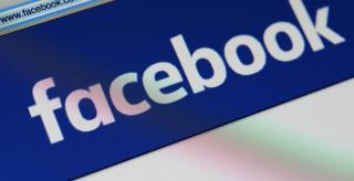 Dialog savuros mamă-fiu, pe Facebook, care a devenit viral: "Eşti un oengist!"