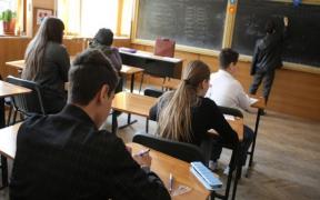 SCHIMBĂRI în anul școlar 2017-2018. Discipline noi şi cel puţin două ore în plus la cursuri pentru elevii de clasa a V-a!