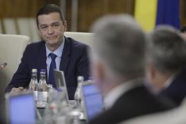 BUGETUL de stat pe 2017, a doua variantă: Guvernul măreşte bugetul Apărării, dar îl taie pe cel de la SRI. Proiectul nu va fi analizat azi în şedinţa de guvern