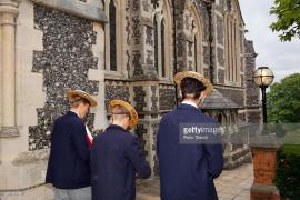 Panică la un prestigos internat din Londra: Trei adolescenţi au leşinat după ce s-au drogat!