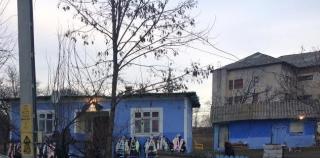 Tragedie incredibilă. Un bărbat din Botoșani și-a iubit soția atât de mult, încât a cedat psihic la priveghiul femeii și s-a spânzurat