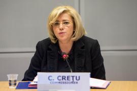 Comisarul Corina Crețu, ținta hackerilor. Pe contul său de Twitter au apărut scene din filme pentru adulți