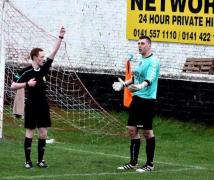 Cea mai bizară eliminare. A văzut roşu pentru "afişare de imagini oribile într-un loc public"