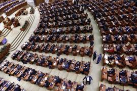 Guvernul Grindeanu a primit votul Parlamentului. Urmează, la ora 19:00, depunerea jurământului