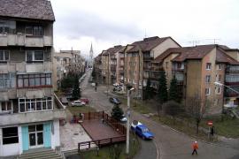 Hunedoara: Peste o sută de mineri protestează în curtea complexului energetic din Petroşani